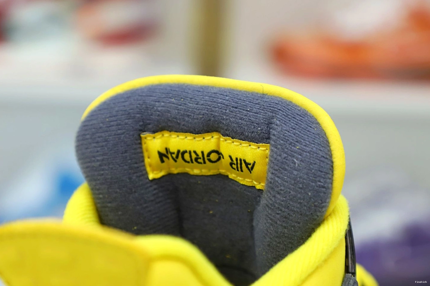 AIR 4 'LIGHTNING' 2021 AIR JORDAN RETRO JORDAN 0116